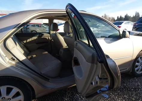 2004 Toyota Camry Xle from USA, damaged, VIN 4T1BE32KX4U290350